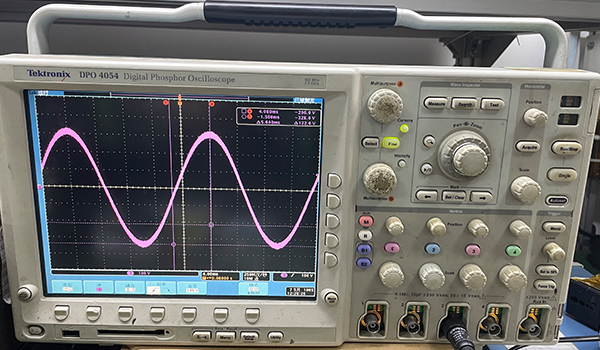 純正弦波波形-示波器.jpg
